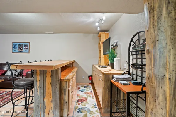 $946,799 | 203 Frog Song Lane, Coolin, ID 83821