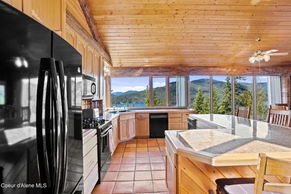 $946,799 | 203 Frog Song Lane, Coolin, ID 83821