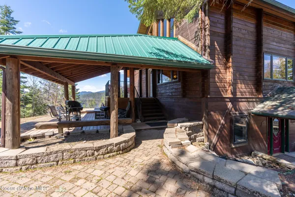 $946,799 | 203 Frog Song Lane, Coolin, ID 83821