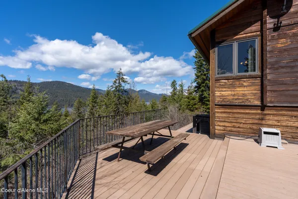 $946,799 | 203 Frog Song Lane, Coolin, ID 83821