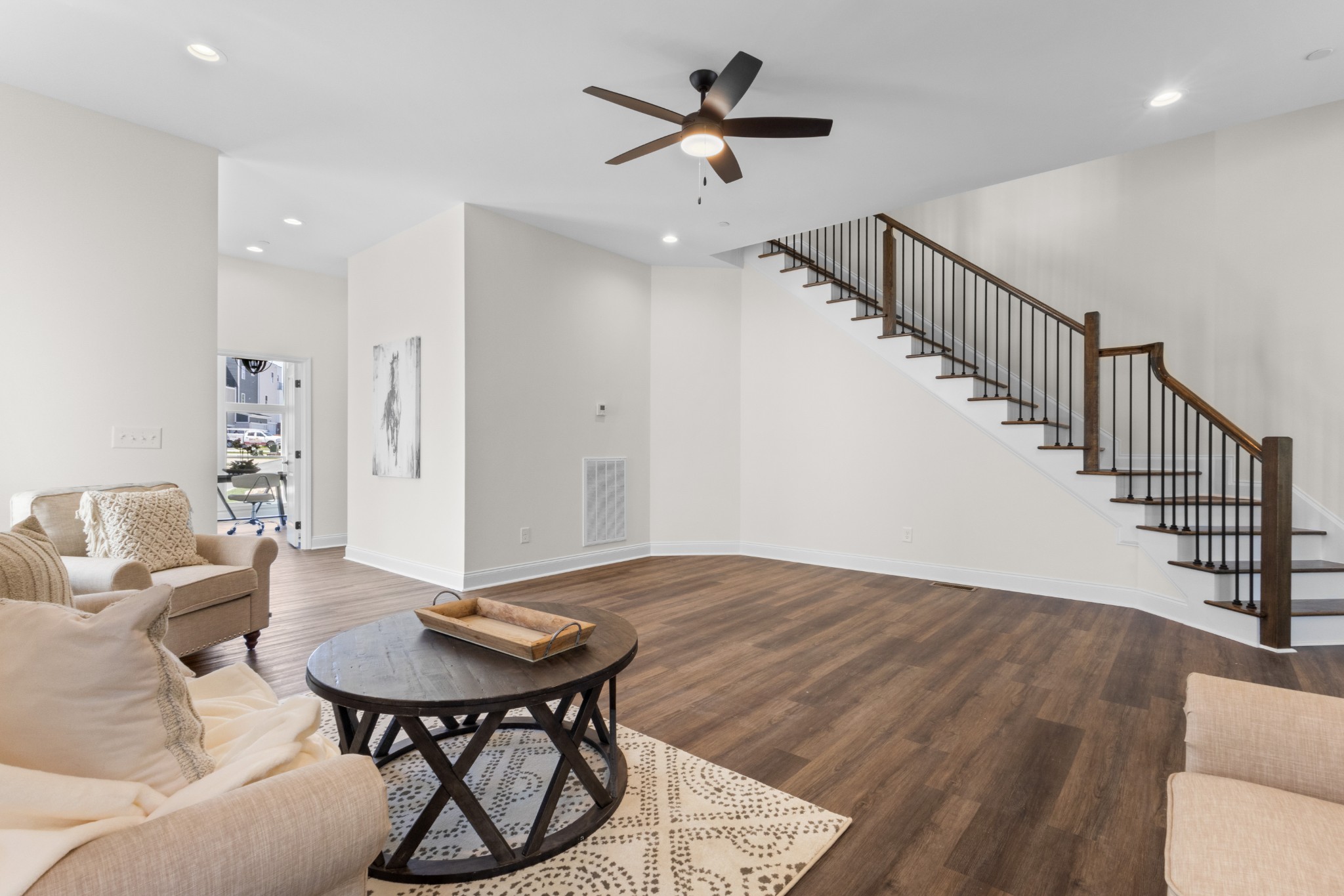 463 Centre Street Pleasant View, TN 37146 - Photo 9 of 43 a view of a livingroom with furniture and a table