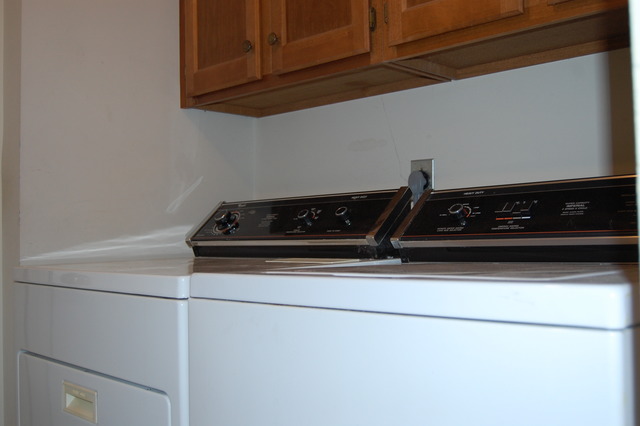 1072 Spring Garden Circle, Unit 4 Naperville, IL 60563 - Photo 10 of 18 a close view of stove top oven with cabinets