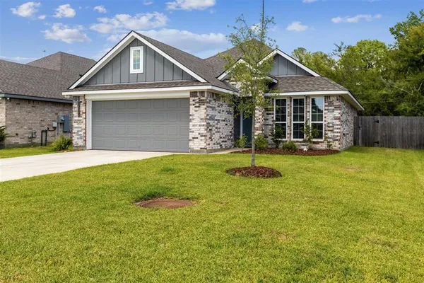 $1,950 | 14364 North Summerchase Circle, Willis, TX 77318