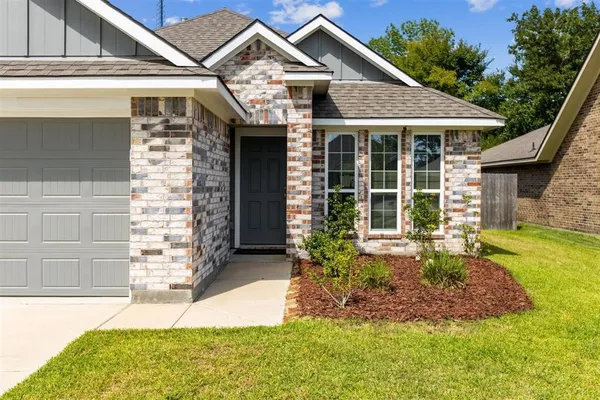 $1,950 | 14364 North Summerchase Circle, Willis, TX 77318