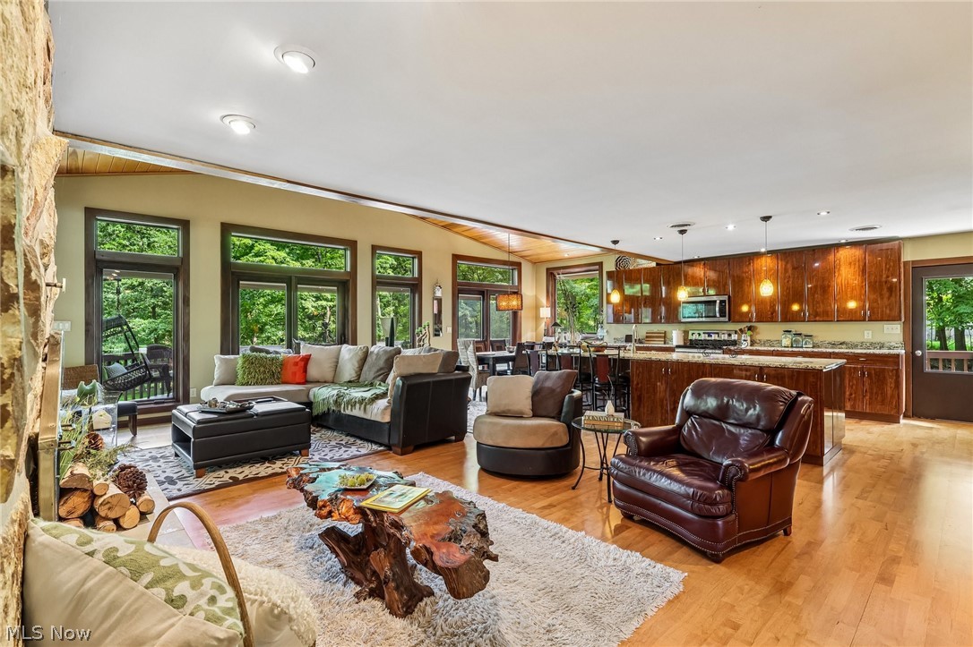 985 South Medina Line Road Wadsworth, OH 44281 - Photo 9 of 50 Gallery Image 9
