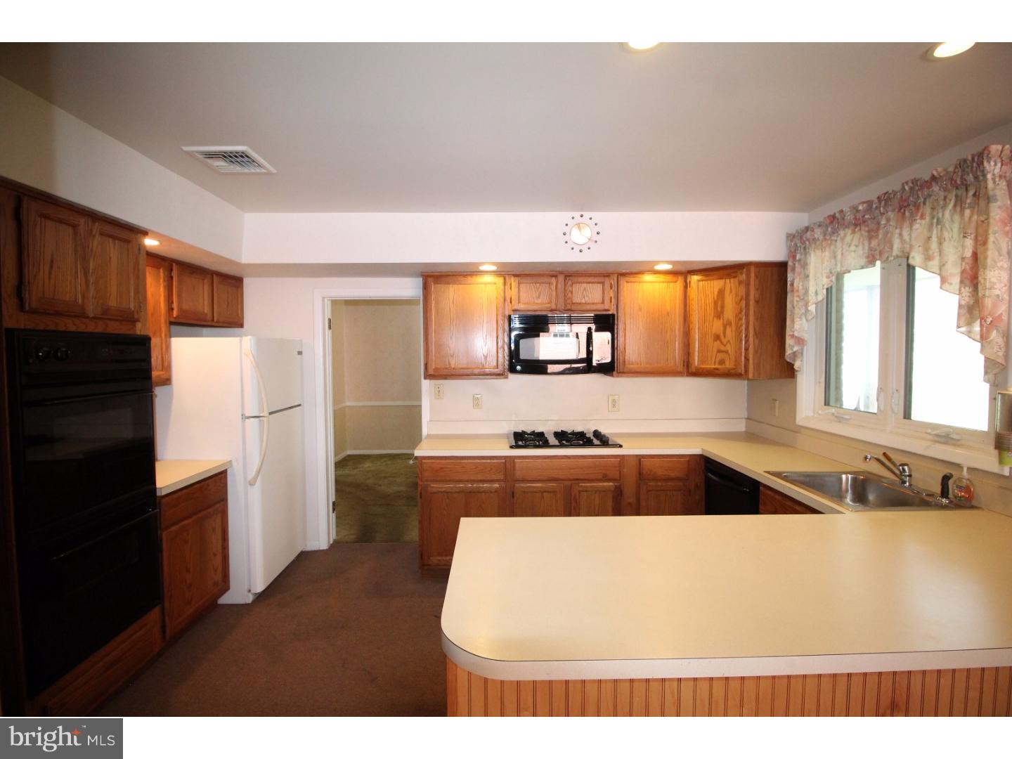 36 South Brookside Road Springfield, PA 19064 - Photo 3 of 22