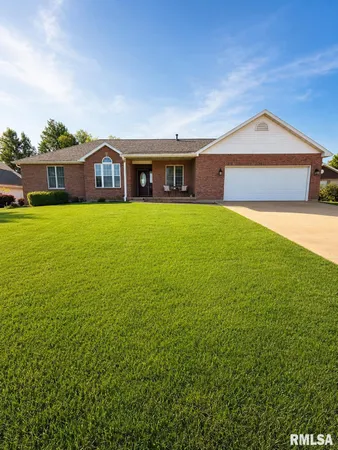 $449,000 | 1403 Breckenridge Drive, Quincy, IL 62305