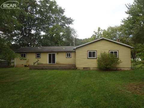 15151 Ripple Drive Linden, MI 48451 - Photo 2 of 10 20424228-1.JPG
