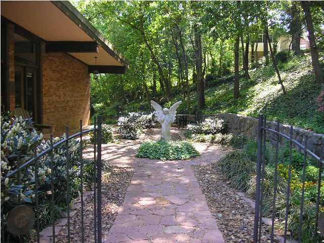 705 South Crest Road Chattanooga, TN 37404 - Photo 2 of 9 Additional Photo