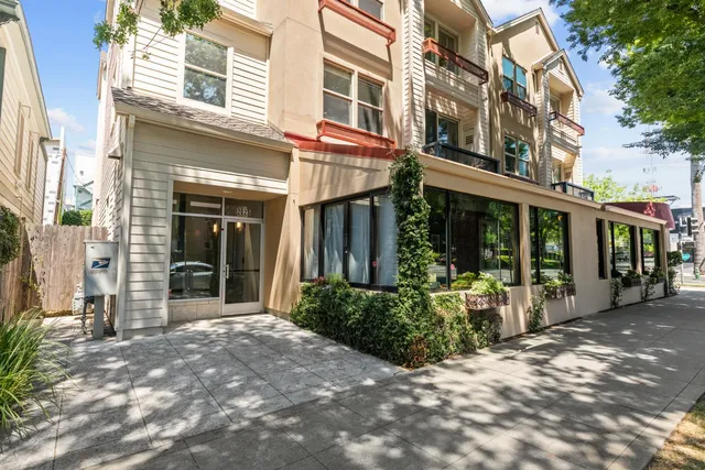 $589,000 | 2025 S Street, Unit 201, Sacramento, CA 95811