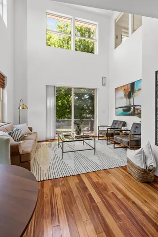 $589,000 | 2025 S Street, Unit 201, Sacramento, CA 95811