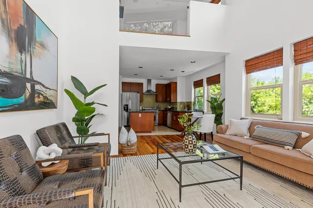 $589,000 | 2025 S Street, Unit 201, Sacramento, CA 95811