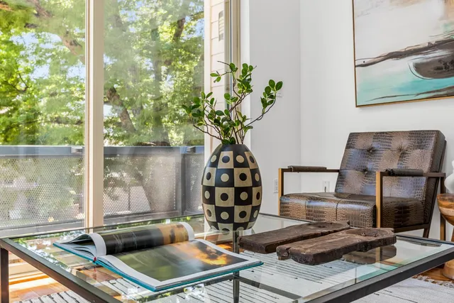 $589,000 | 2025 S Street, Unit 201, Sacramento, CA 95811