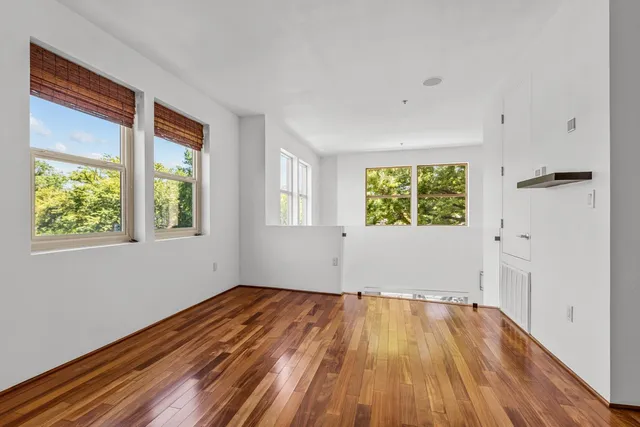 $589,000 | 2025 S Street, Unit 201, Sacramento, CA 95811