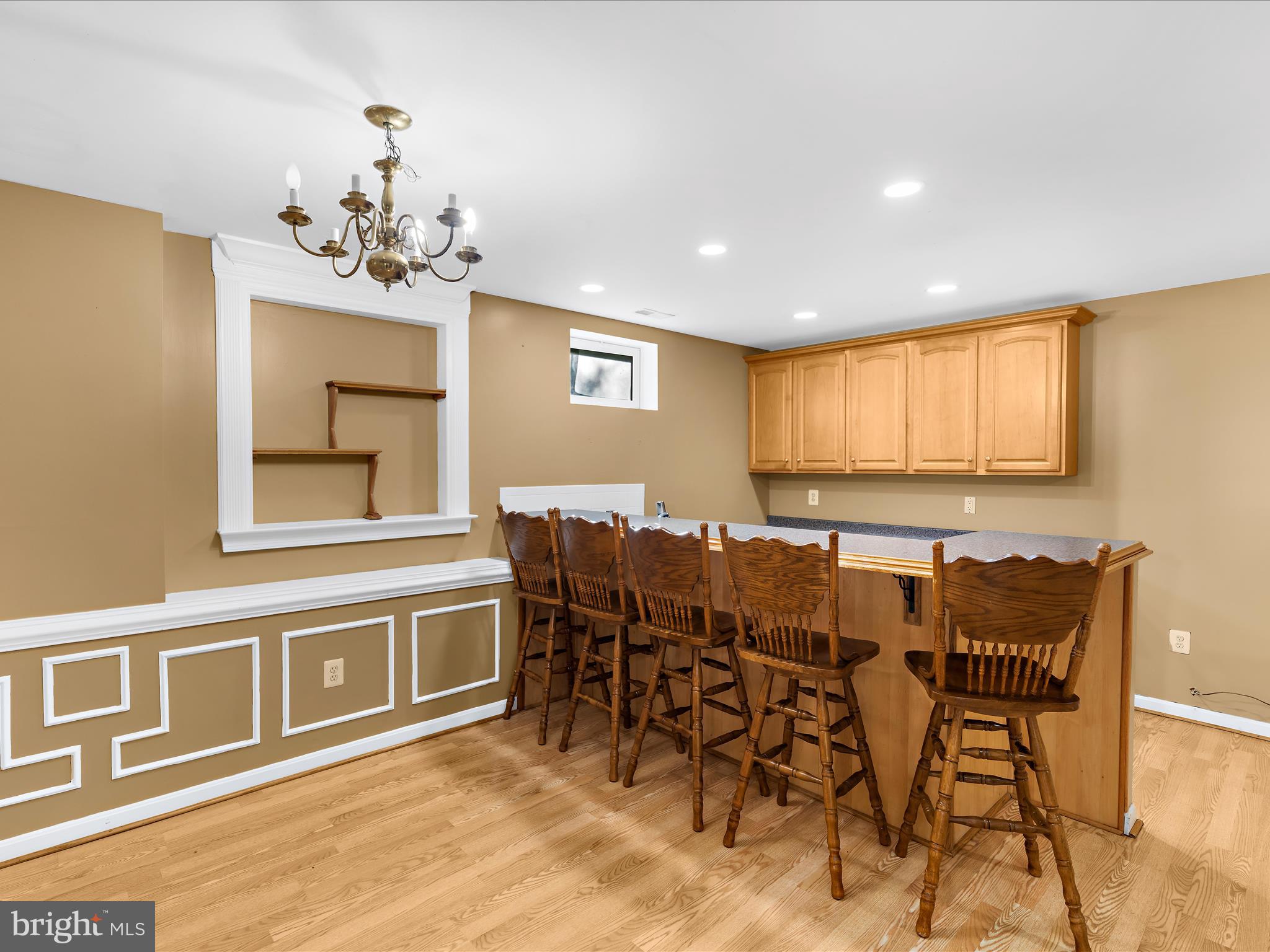 15533 Thompson Road Silver Spring, MD 20905 - Photo 20 of 76 a view of a dining room with furniture