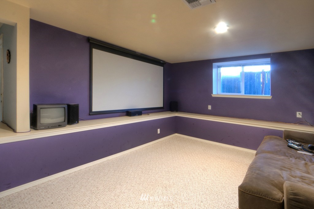 12223 Northeast 169th Street Bothell, WA 98011 - Photo 7 of 15 Gallery Image 7