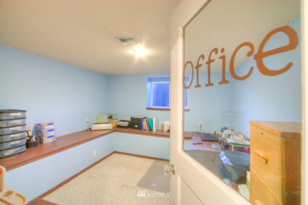 12223 Northeast 169th Street Bothell, WA 98011 - Photo 8 of 15 Gallery Image 8