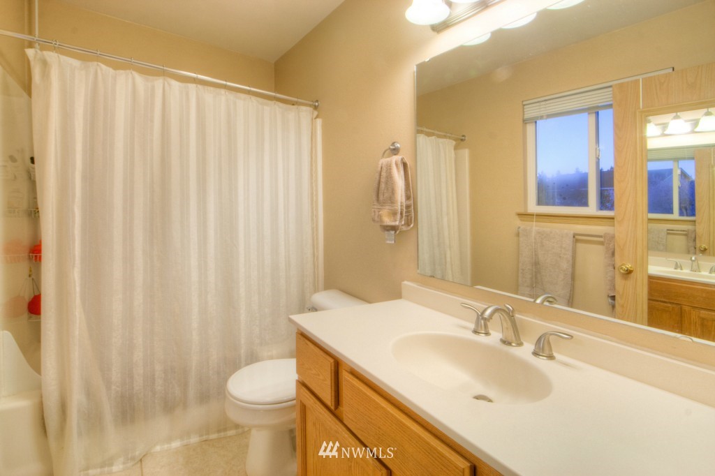 12223 Northeast 169th Street Bothell, WA 98011 - Photo 10 of 15 Gallery Image 10