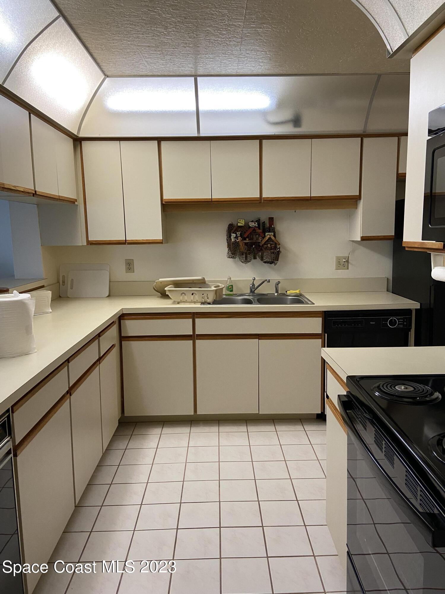 1540 Riverside Drive, Unit 8 Titusville, FL 32780 - Photo 6 of 22 Casa 302 10.5 (4)