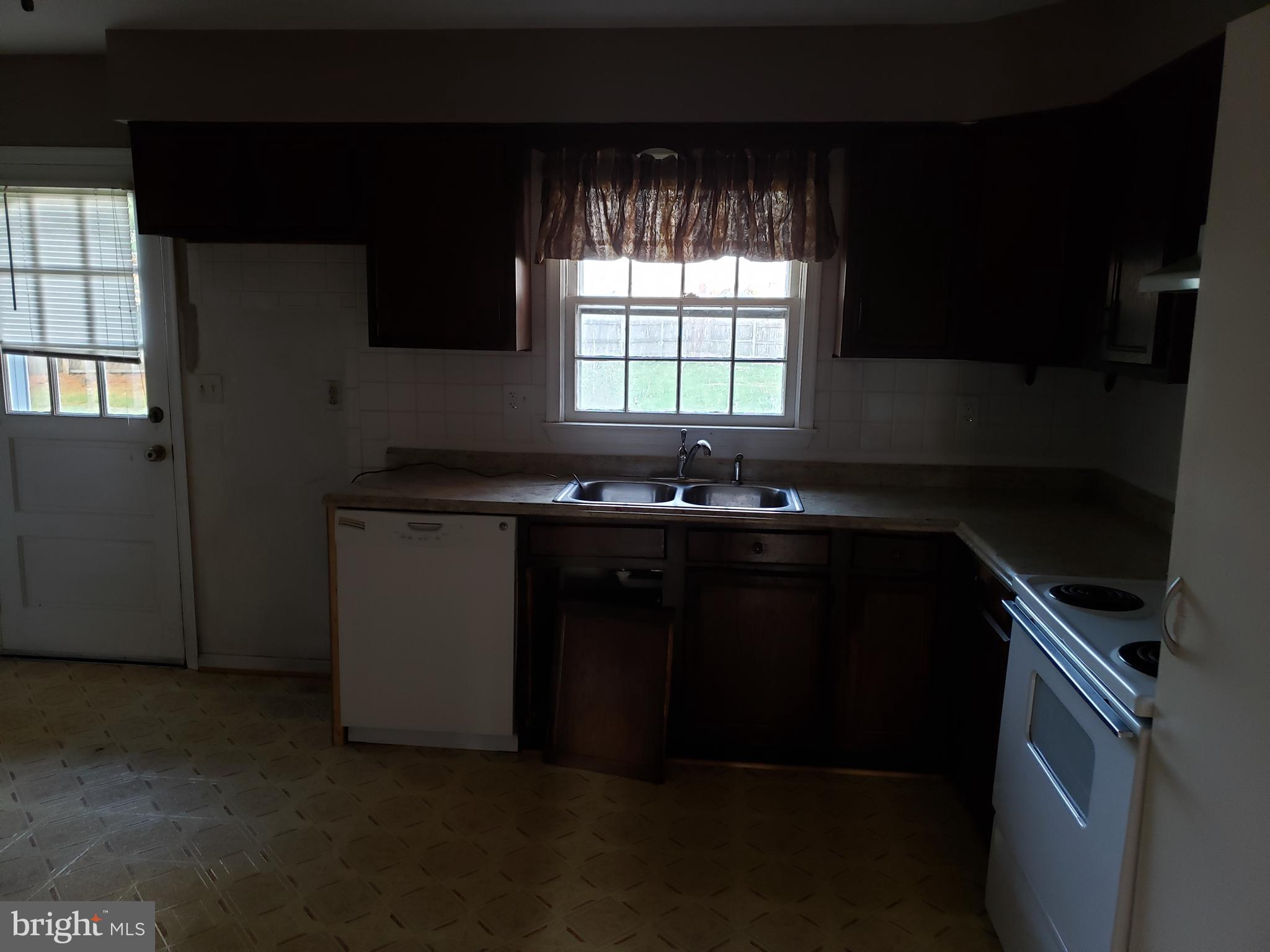 10051 Meetze Road Midland, VA 22728 - Photo 9 of 25 Gallery Image 9