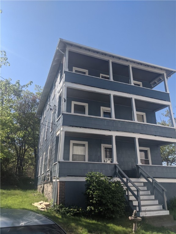 375 Cumberland Hill Road Woonsocket, RI 02895 - Photo 2 of 4