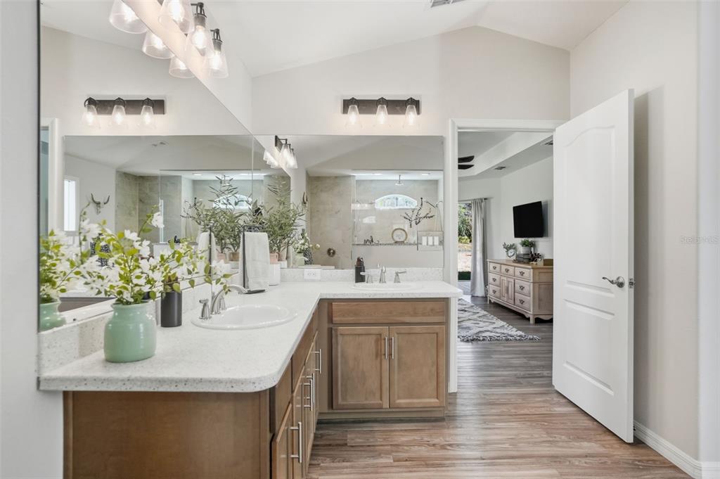 18166 Ramsey Road Weeki Wachee, FL 34614 - Photo 10 of 57