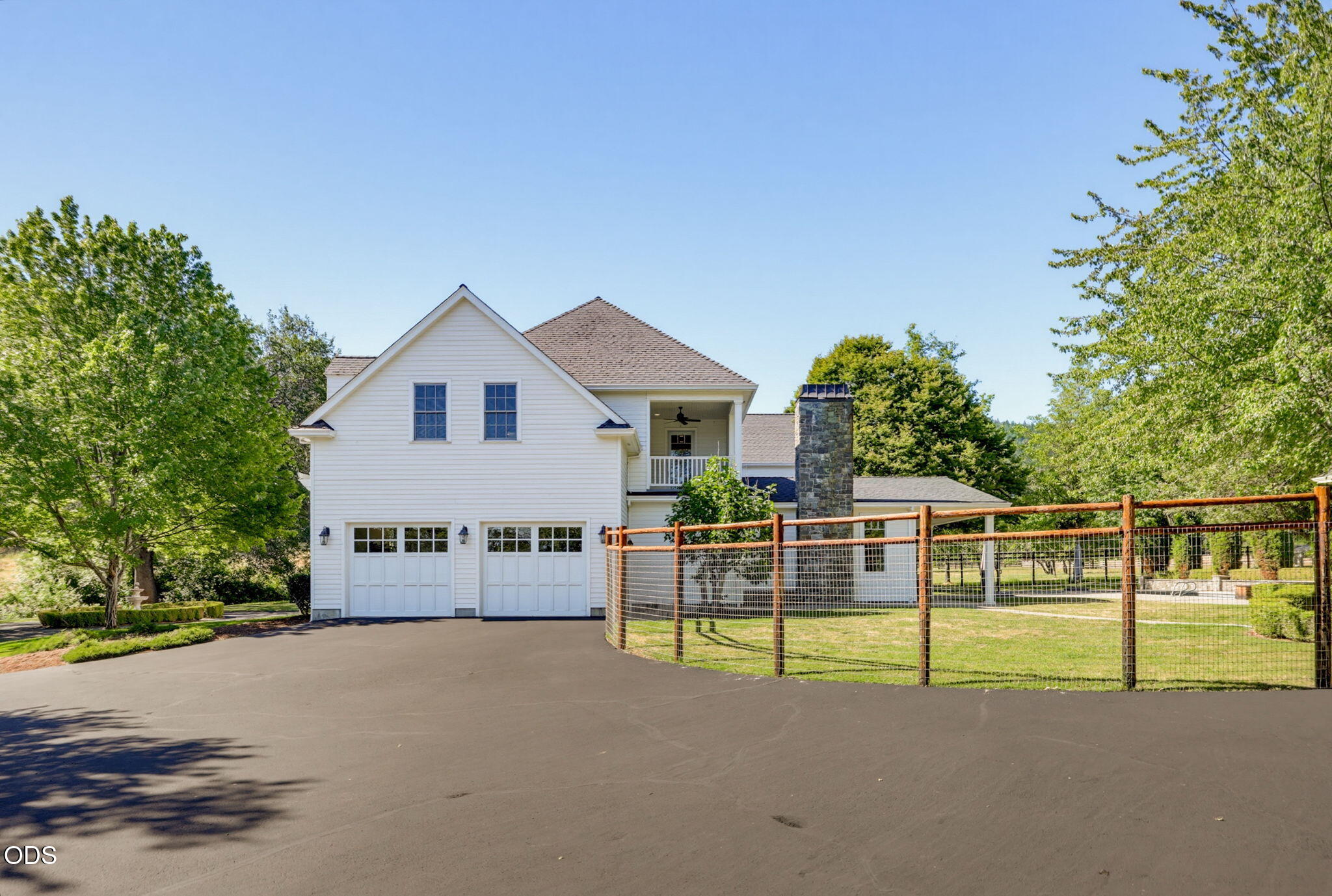 4244 Griffin Creek Road Medford, OR 97501 - Photo 5 of 79