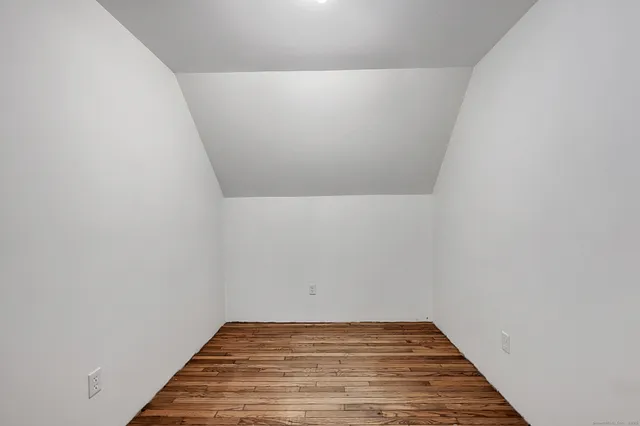 $550,000 | 667 Upper Grassy Hill Road, Woodbury, CT 06798