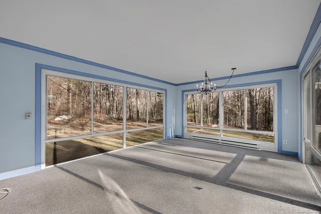 $550,000 | 667 Upper Grassy Hill Road, Woodbury, CT 06798