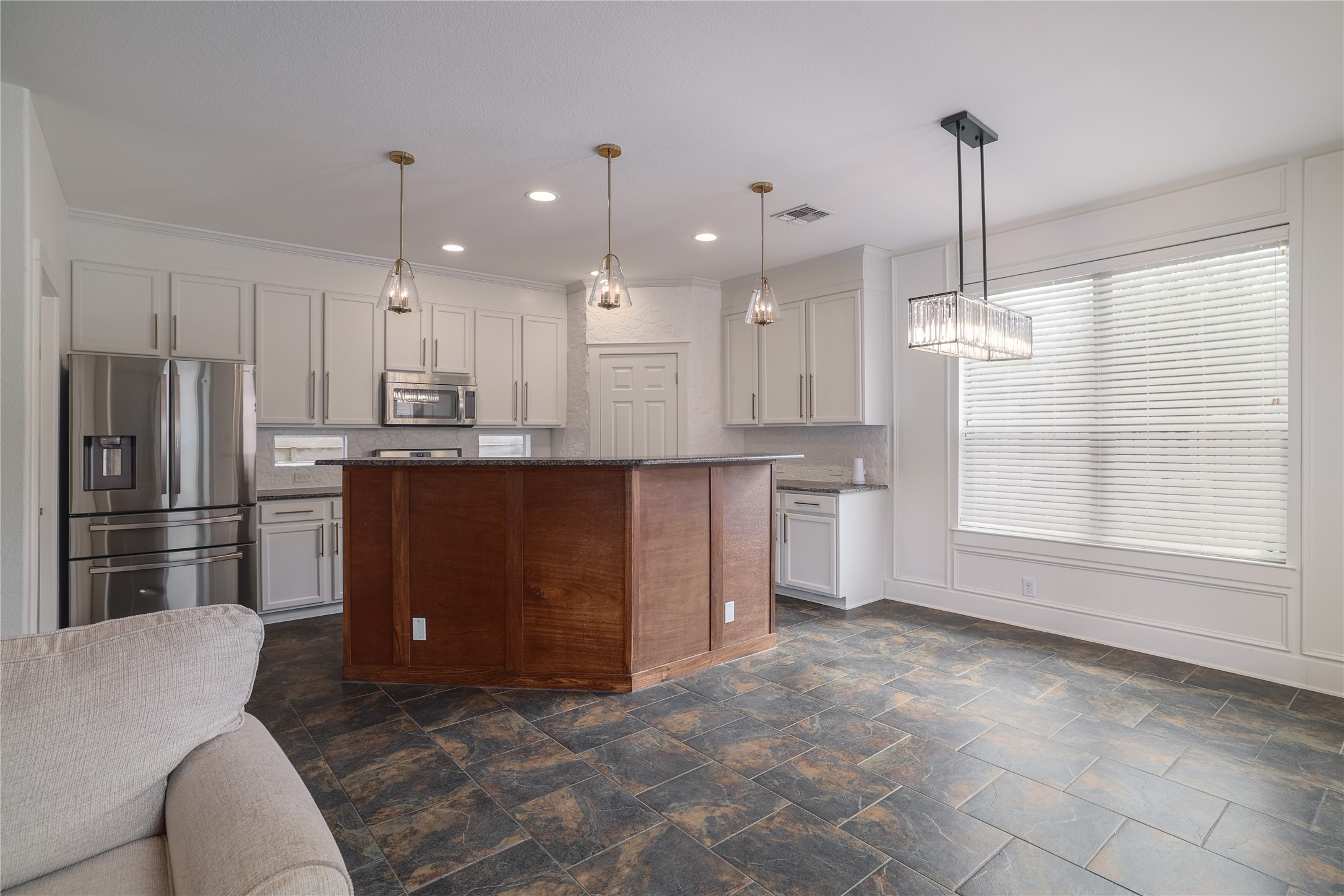 2101 Rivers Edge Way, Unit 26 Austin, TX 78741 - Photo 13 of 29 Kitchen/dining.