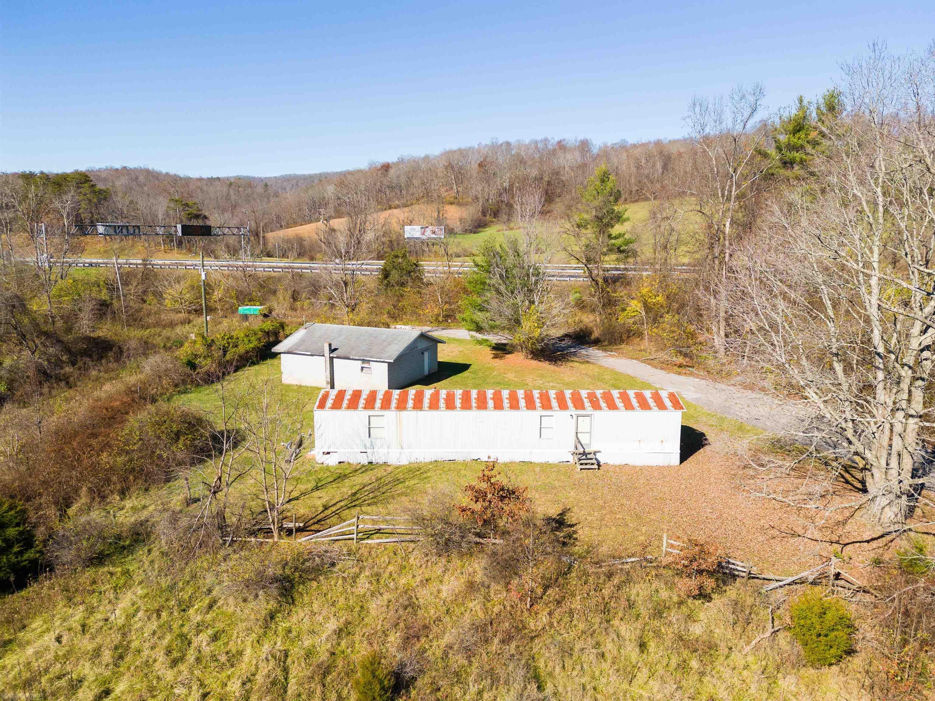 2501 Kirby Road Draper, VA 24324 - Photo 5 of 51 Gallery Image 5