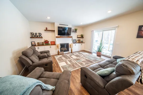 $899,900 | 1017 Chester Avenue Southeast, Rochester, MN 55904