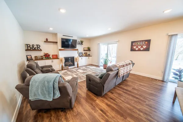 $899,900 | 1017 Chester Avenue Southeast, Rochester, MN 55904