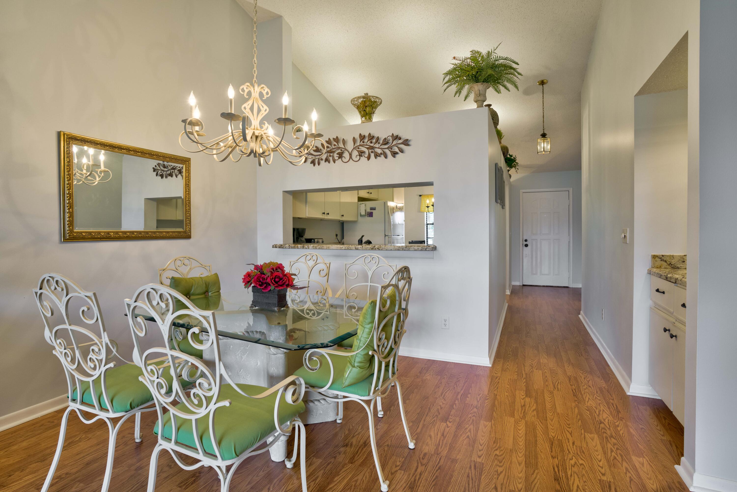 702 Pinecrest Circle, Unit E Jupiter, FL 33458 - Photo 11 of 46 40__mlp6444_5_6_7_8