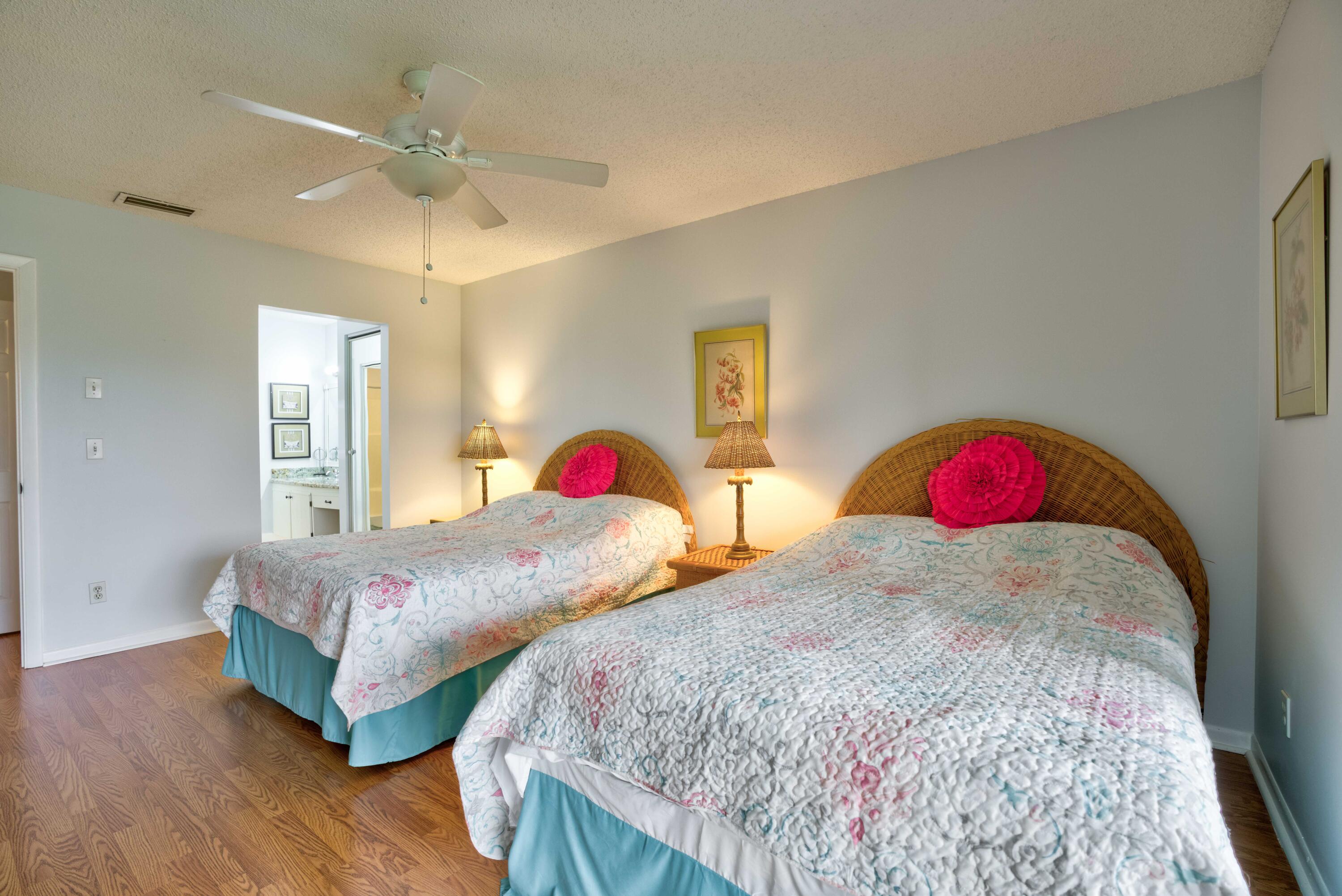 702 Pinecrest Circle, Unit E Jupiter, FL 33458 - Photo 15 of 46 33__mlp6404_5_6_7_8