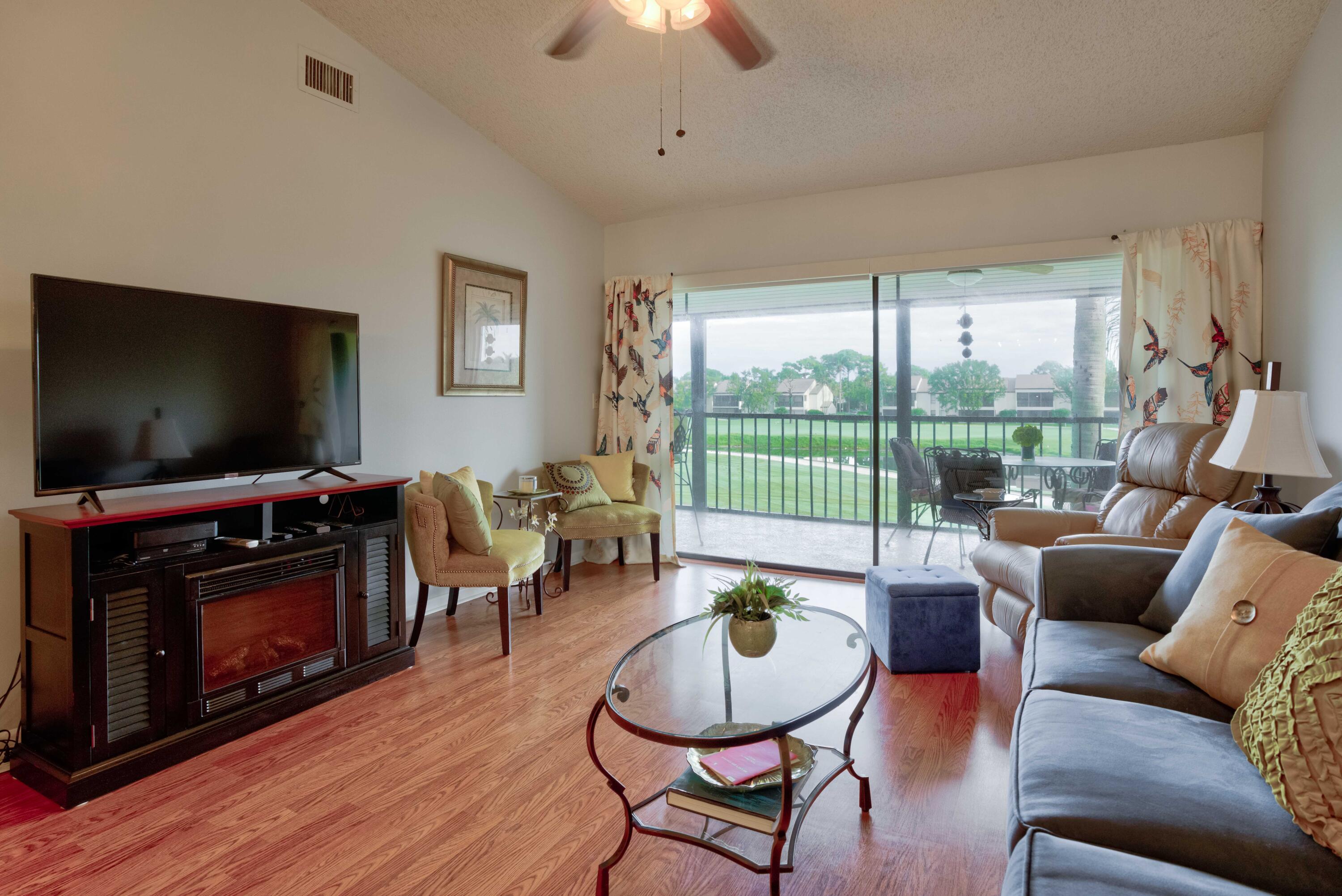 702 Pinecrest Circle, Unit E Jupiter, FL 33458 - Photo 8 of 46 44__mlp6469_70_71_72_73