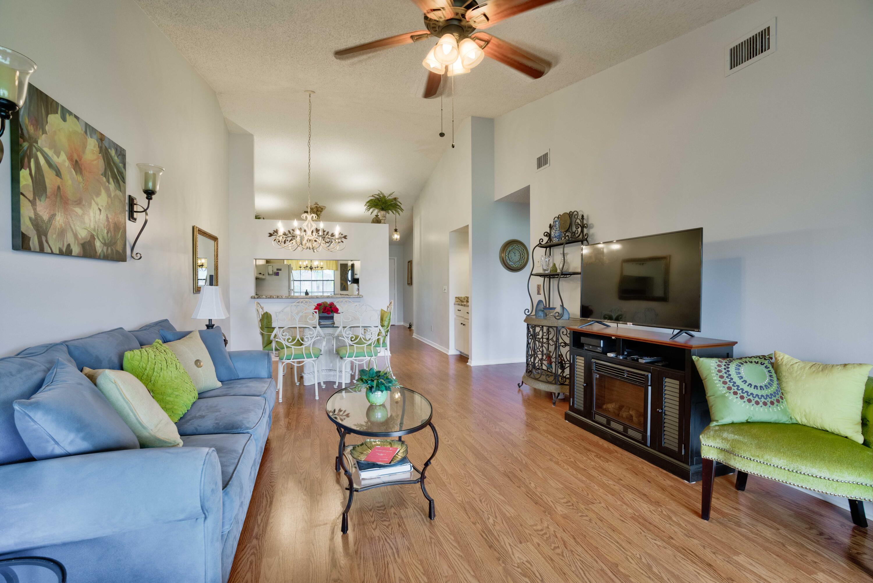 702 Pinecrest Circle, Unit E Jupiter, FL 33458 - Photo 9 of 46 45__mlp6474_5_6_7_8