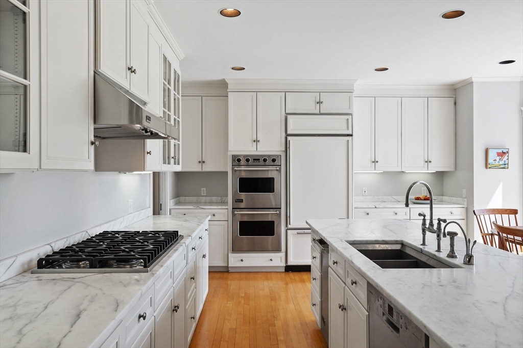 612 Lexington Road Concord, MA 01742 - Photo 11 of 37