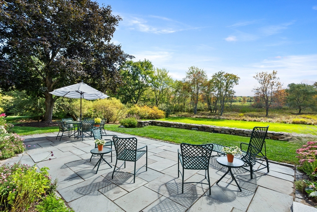 612 Lexington Road Concord, MA 01742 - Photo 3 of 37