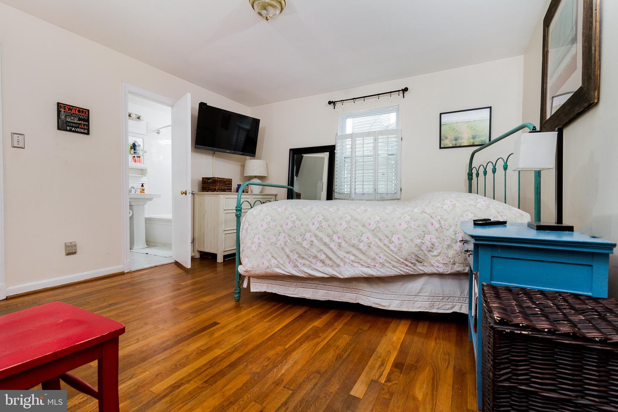 1505 Flora Lane Silver Spring, MD 20910 - Photo 5 of 30 Gallery Image 5