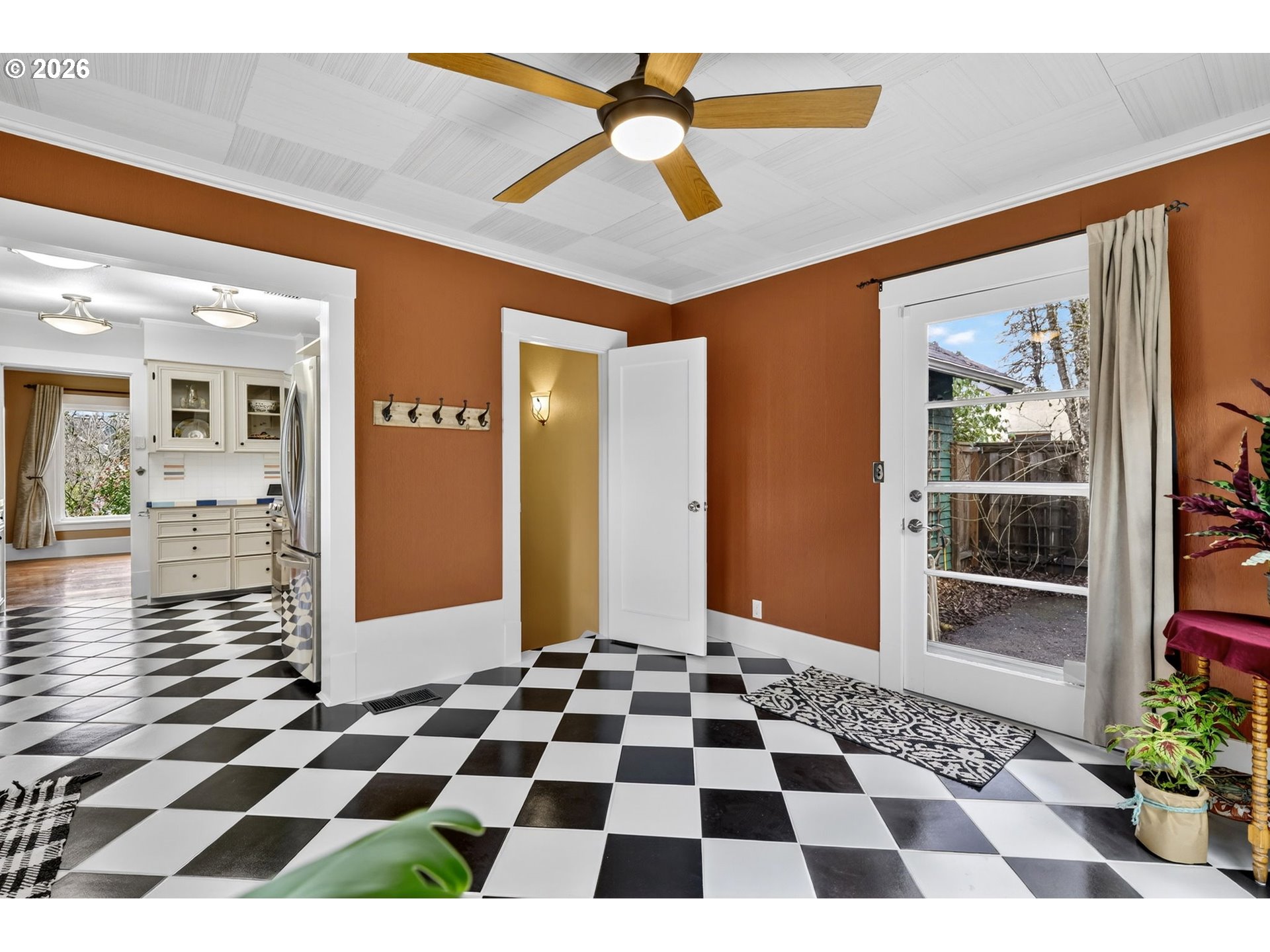 1506 Southwest Spring Garden Street Portland, OR 97219 - Photo 11 of 44 Gallery Image 11