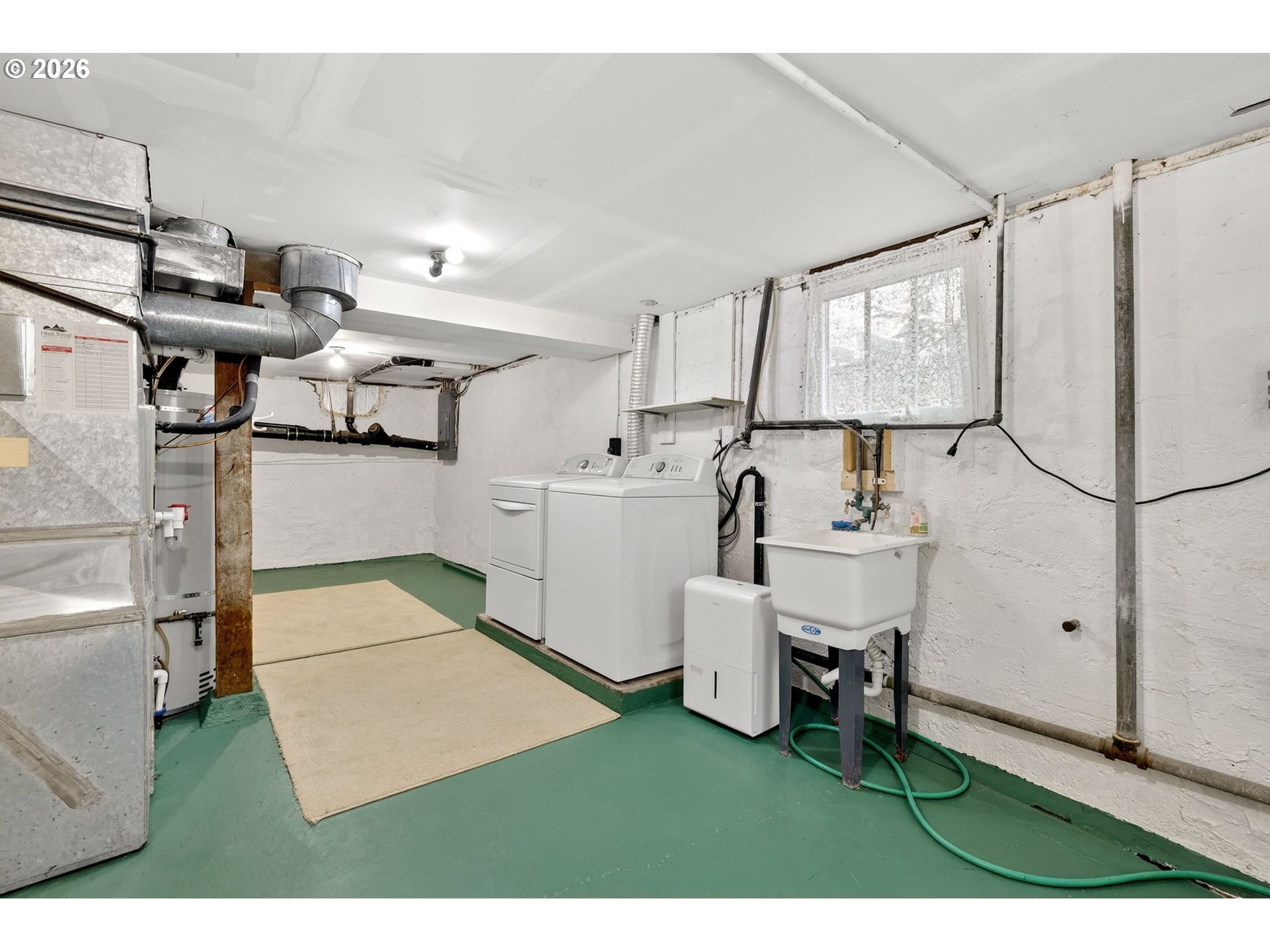 1506 Southwest Spring Garden Street Portland, OR 97219 - Photo 24 of 44 Laundry