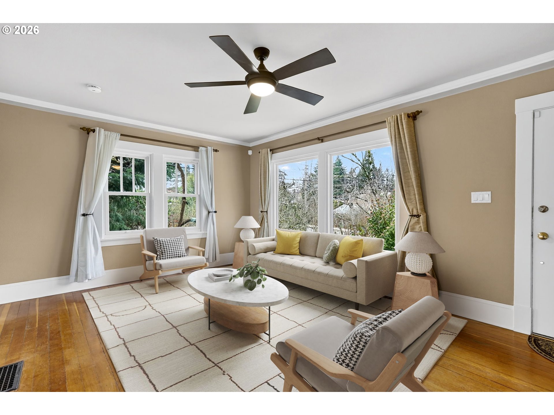 1506 Southwest Spring Garden Street Portland, OR 97219 - Photo 5 of 44 Living Room