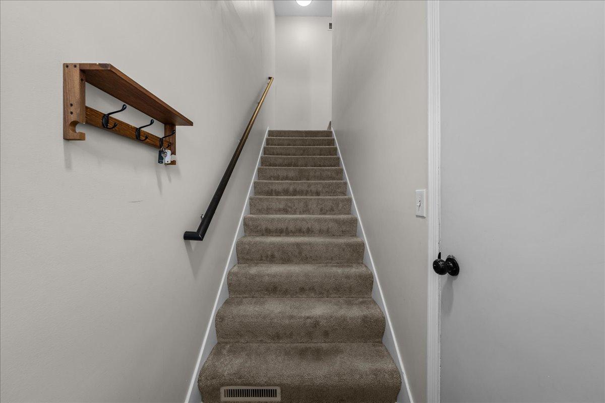 1579 County Rd D East, Unit K Maplewood, MN 55109 - Photo 4 of 28