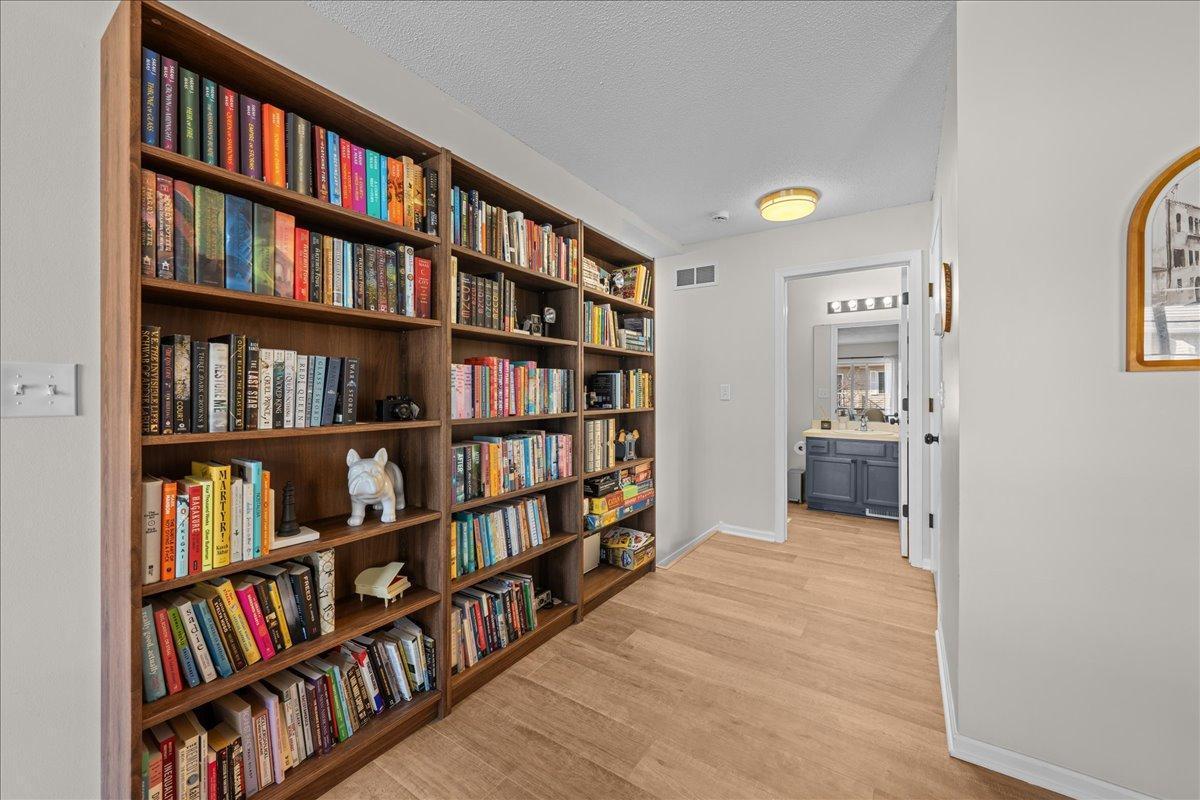 1579 County Rd D East, Unit K Maplewood, MN 55109 - Photo 6 of 28