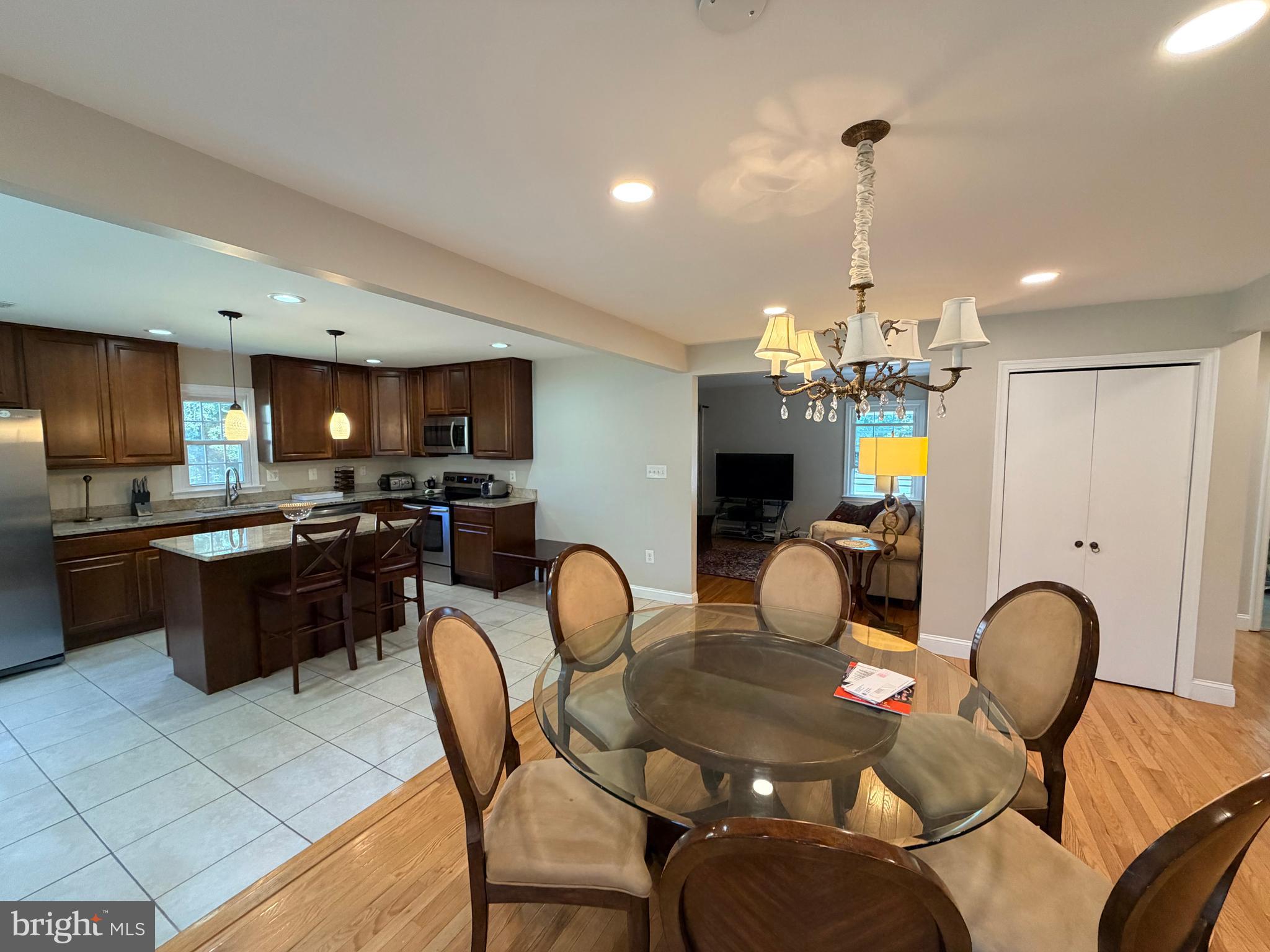 10802 Hunt Club Road Reston, VA 20190 - Photo 10 of 39 Gallery Image 10