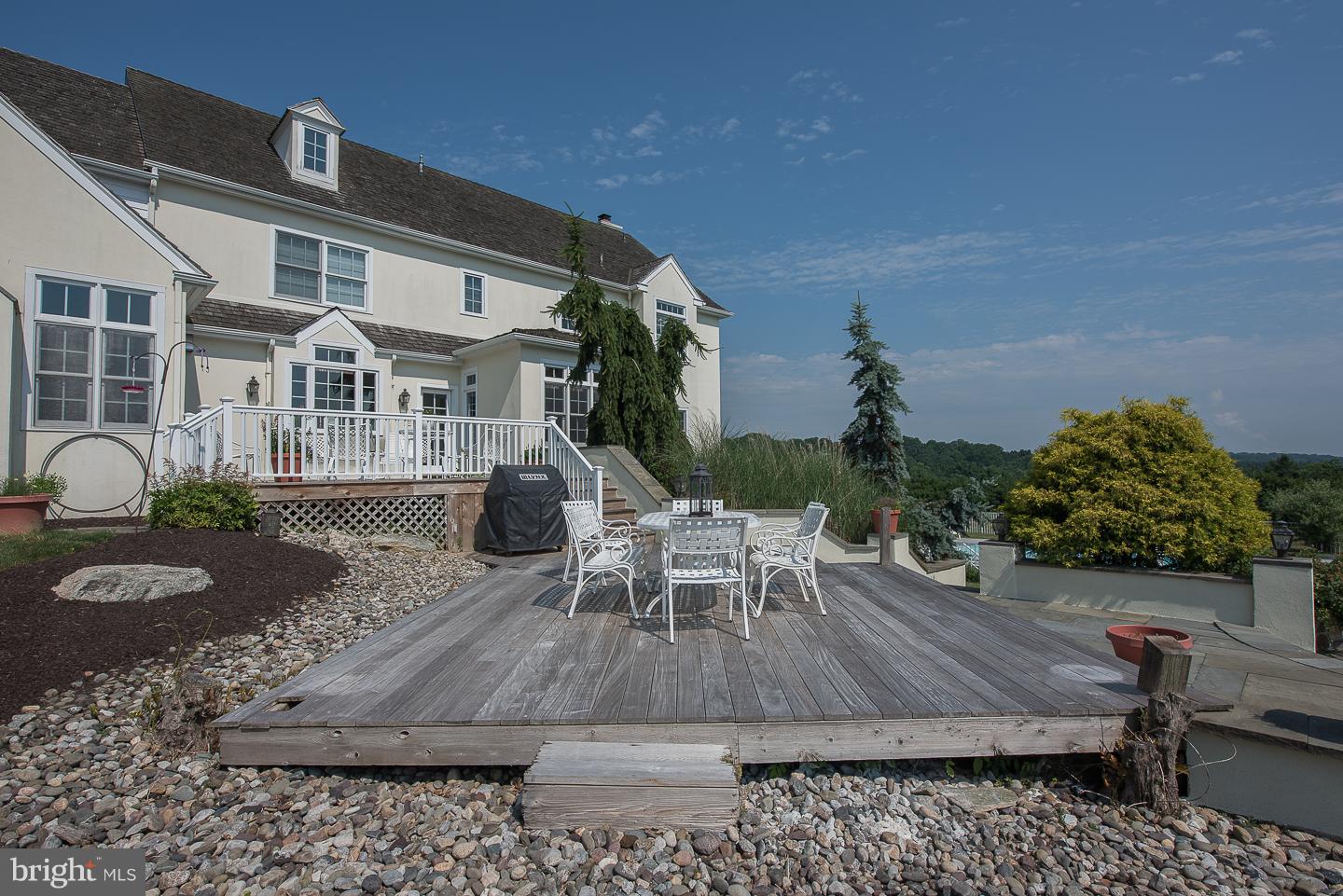 6 Rapps Run Drive Malvern, PA 19355 - Photo 76 of 91 Mahogany 2-tier Decking
