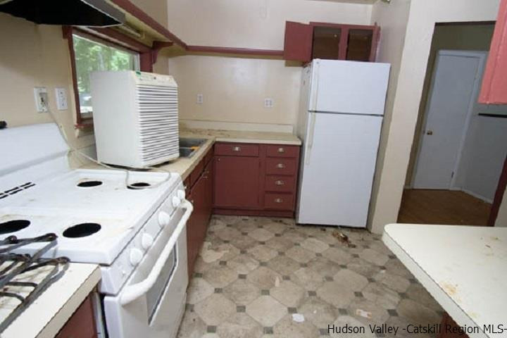 35 Aster Road Loch Sheldrake, NY 12759 - Photo 11 of 11 a room with a window