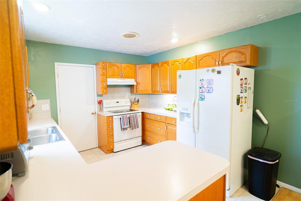 707 Howard Street Inverness, FL 34453 - Photo 8 of 39