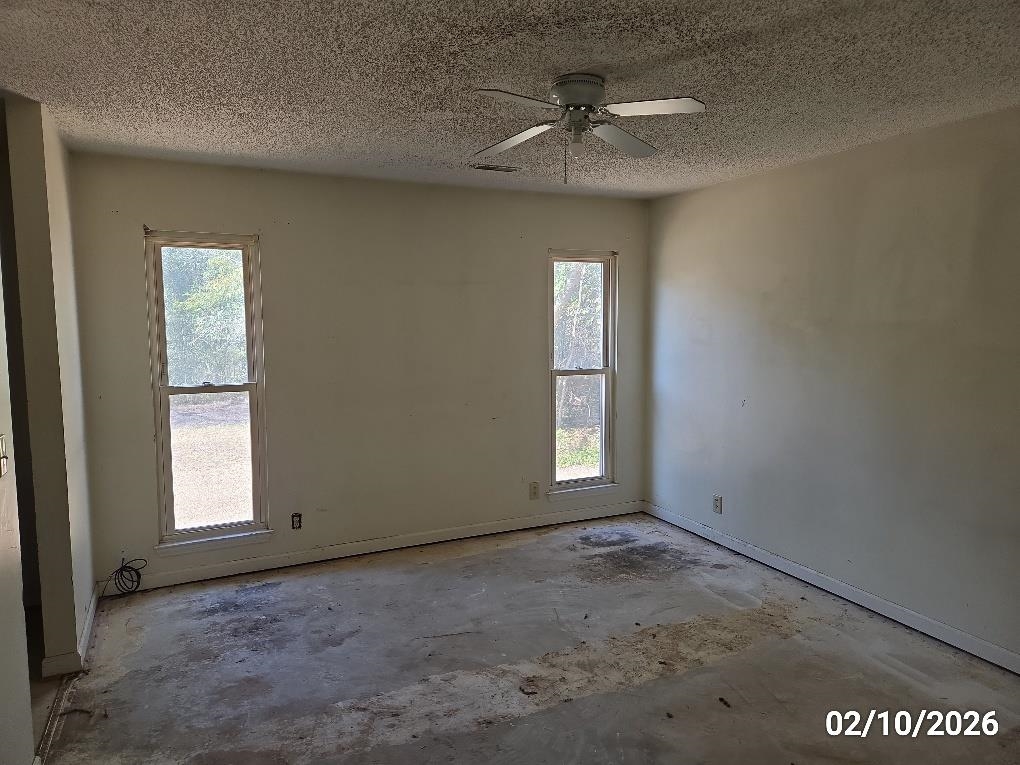 707 Lexington Avenue Kingstree, SC 29556 - Photo 3 of 20